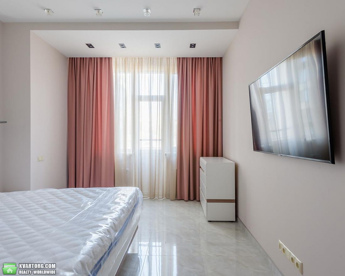 Rent out 2-room apartment. Киев, ул. Барбюса Анри — photo 10