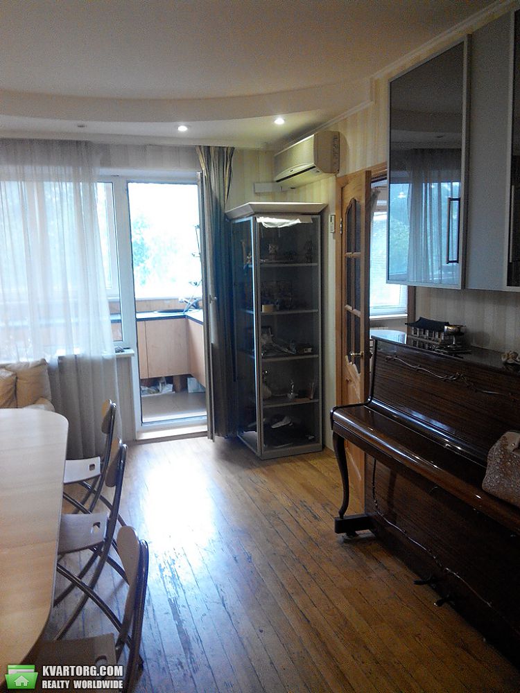 Rent out 3-room apartment. Киев,  Гмыри — photo 5