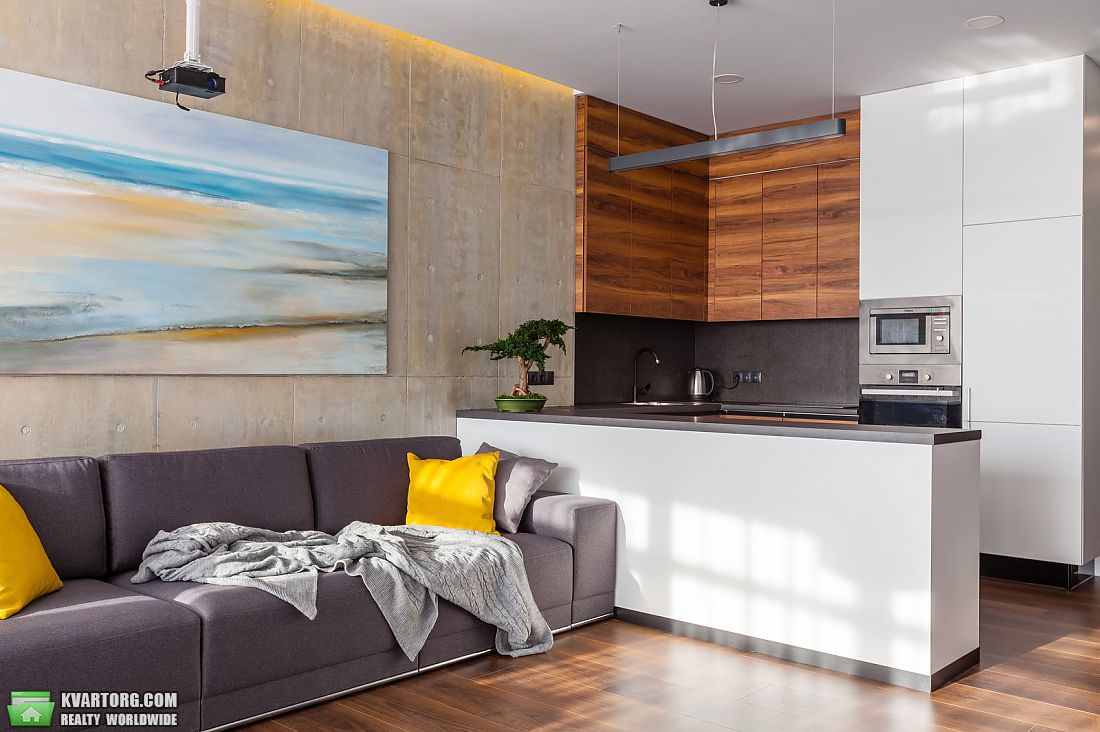 Rent out 3-room apartment. Киев,  Кловский спуск — photo 1