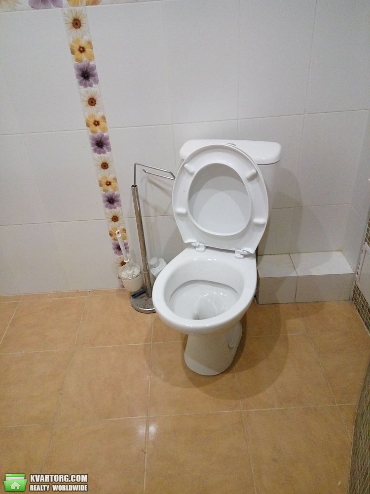 Rent out 2-room apartment. Днепропетровск, Героев пр. — photo 4