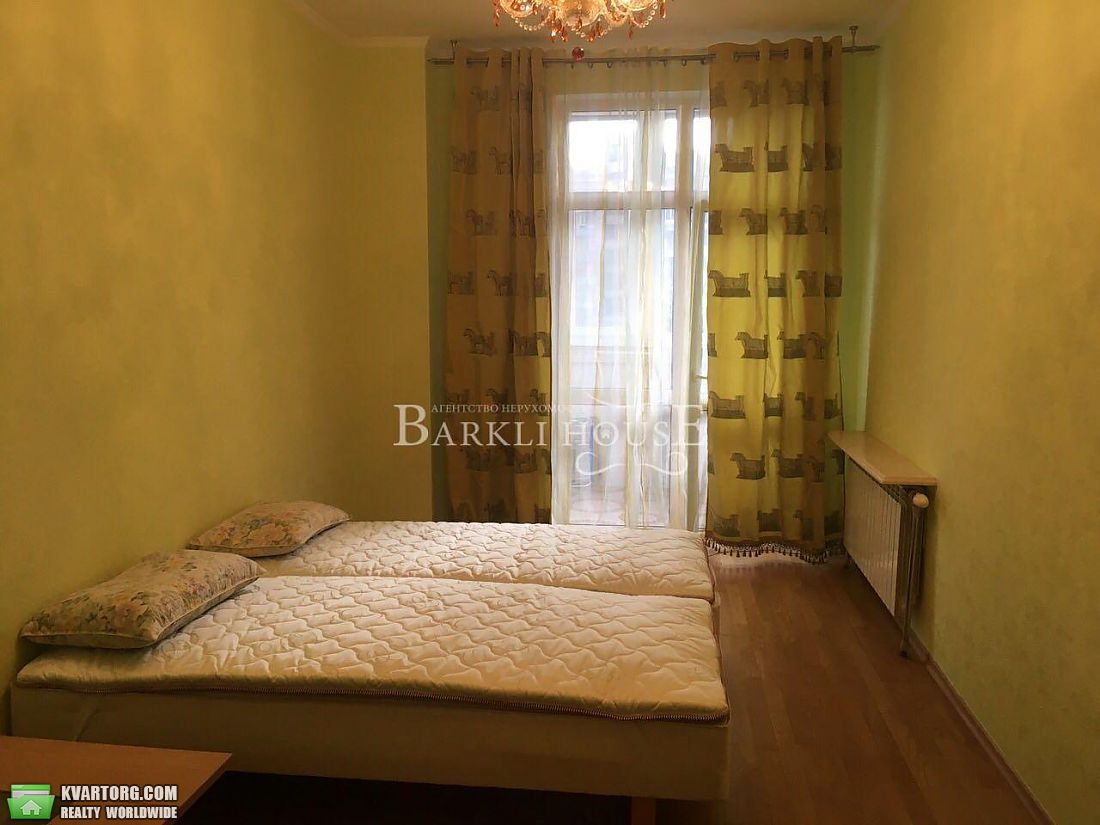 Rent out 3-room apartment. Киев,  Павловская — photo 4