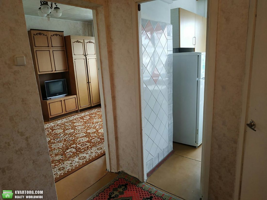 Rent out 1-room apartment. Киев,  Ватутина пр — photo 3
