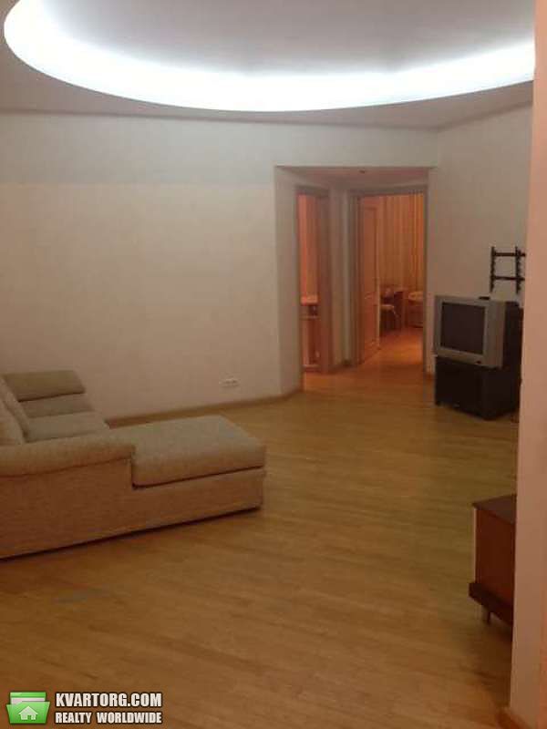 Rent out 3-room apartment. Киев,  Кловский спуск — photo 2