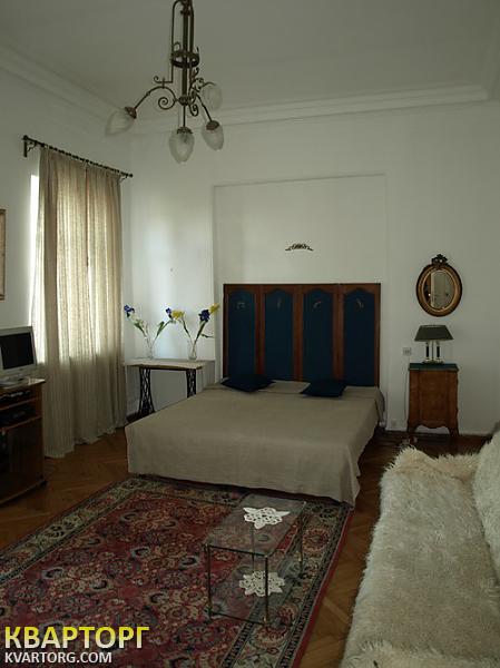 Rent out 2-room apartment. Киев, Б.Хмельницкого — photo 1