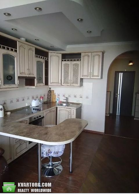 Rent out 3-room apartment. Киев, Голосеевский проспект — photo 2