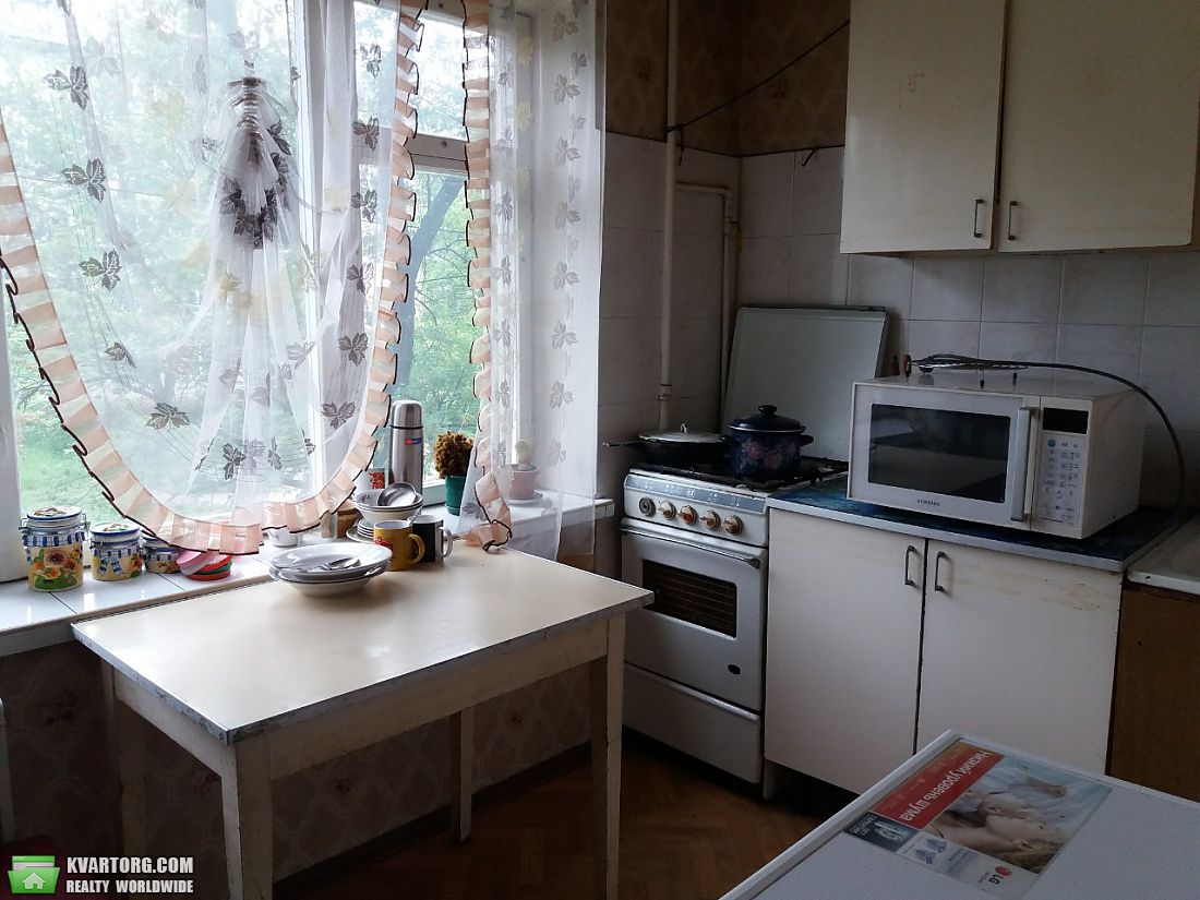 Rent out 2-room apartment. Киев, Перова — photo 4