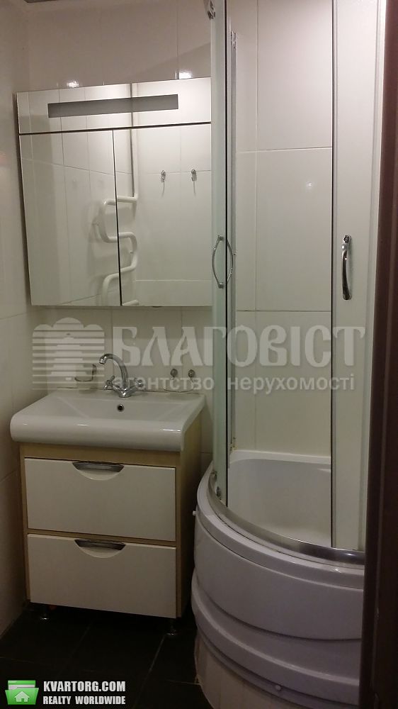 Rent out 3-room apartment. Киев,  Межигорская — photo 6