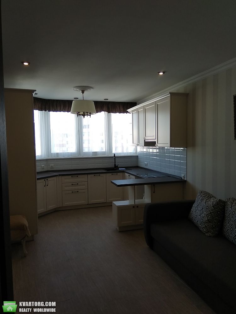 Rent out 1-room apartment. Киев,  Пчелки — photo 3