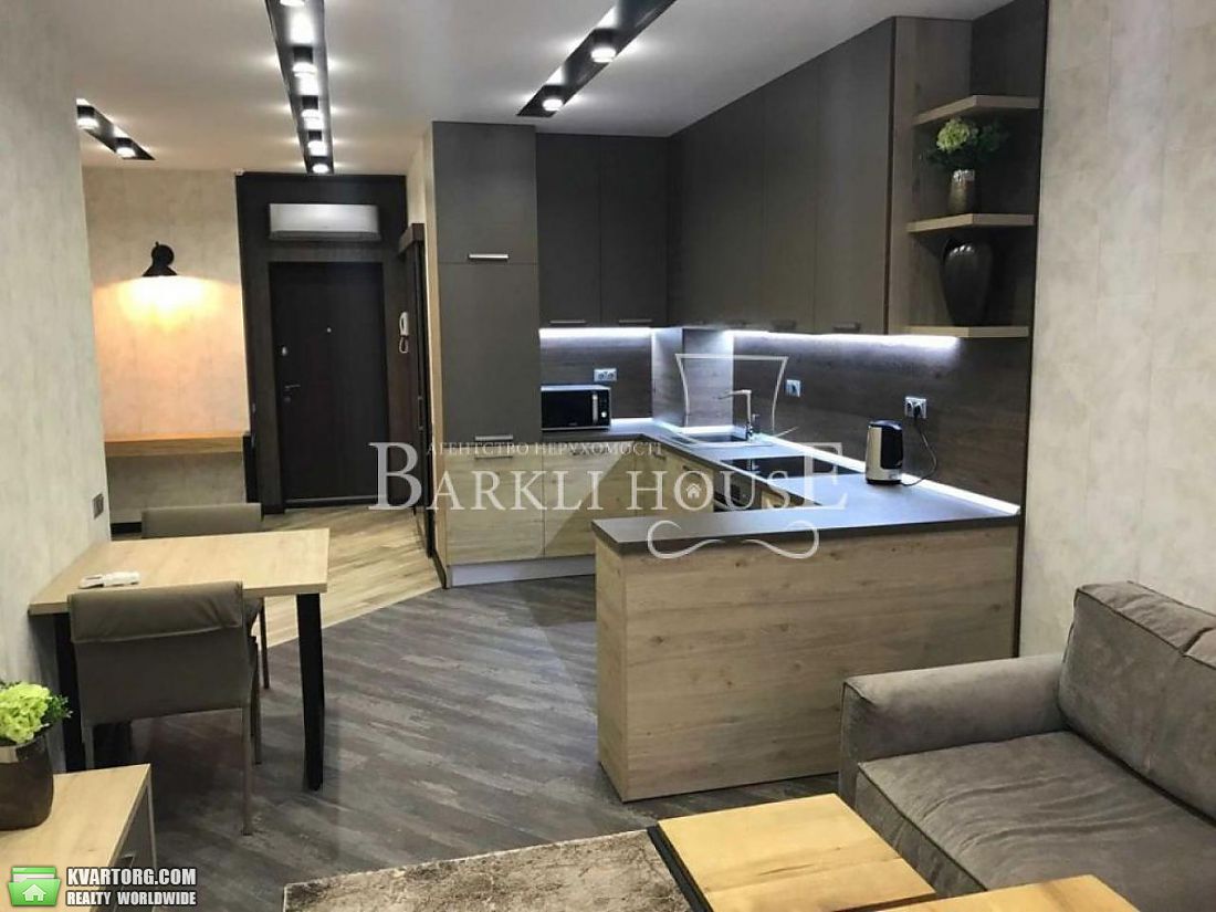 Rent out 2-room apartment. Киев, Деловая — photo 2