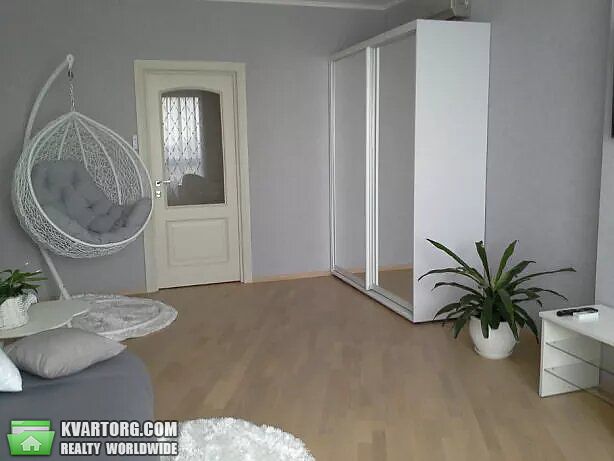 Rent out 3-room apartment. Киев, Голосеевский проспект — photo 8