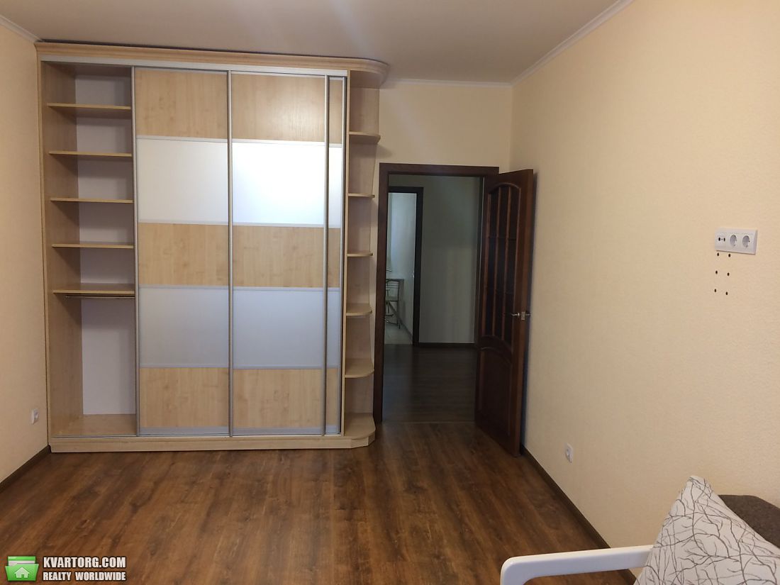 Rent out 1-room apartment. Киев,  Дегтяренко — photo 4