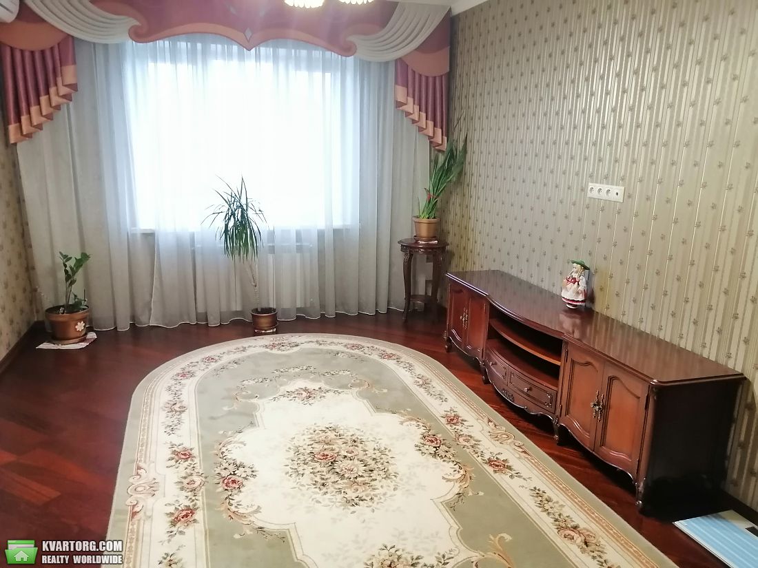 Rent out 3-room apartment. Киев,  Харьковское шоссе — photo 7