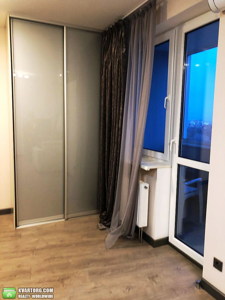 Rent out 1-room apartment. Киев,  Мельникова — photo 7
