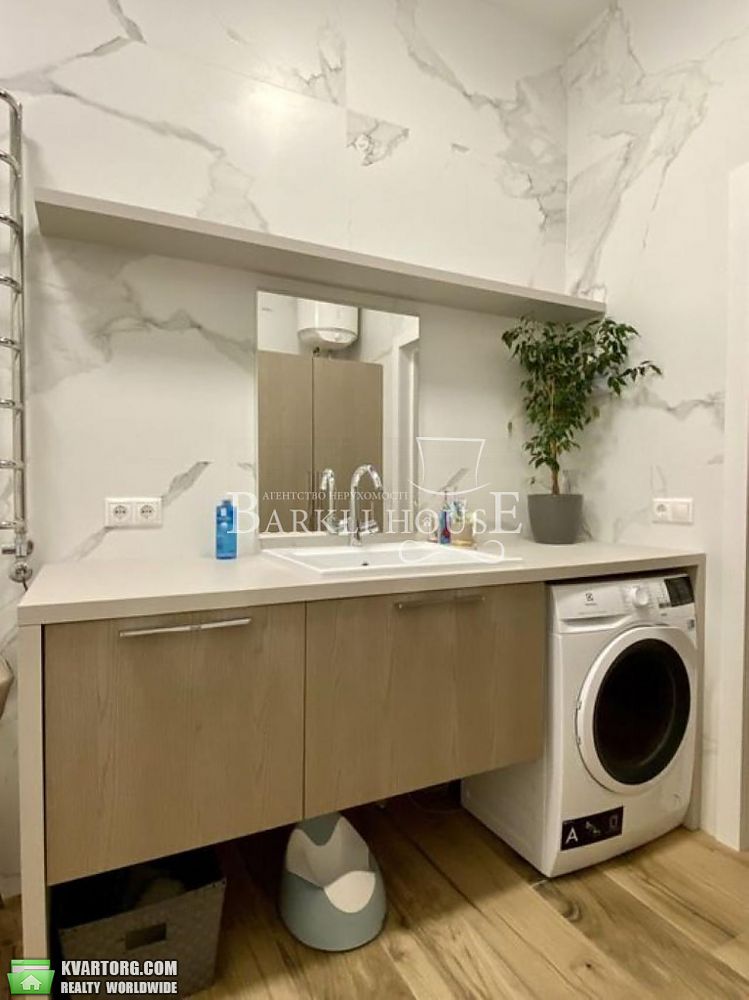 Rent out 3-room apartment. Киев, дегтярная — photo 7