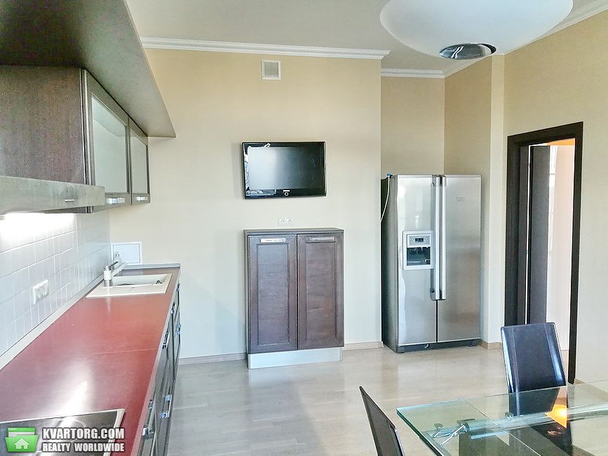 Rent out 4-room apartment. Киев, Зверинецкая — photo 9