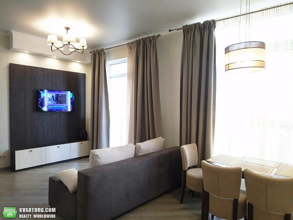 Rent out 1-room apartment. Киев,  Ревуцкого — photo 1