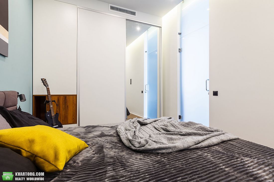Rent out 3-room apartment. Киев,  Кловский спуск — photo 6