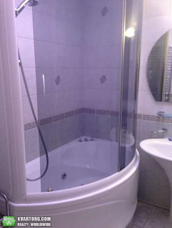 Rent out 3-room apartment. Киев,  Кловский спуск — photo 8