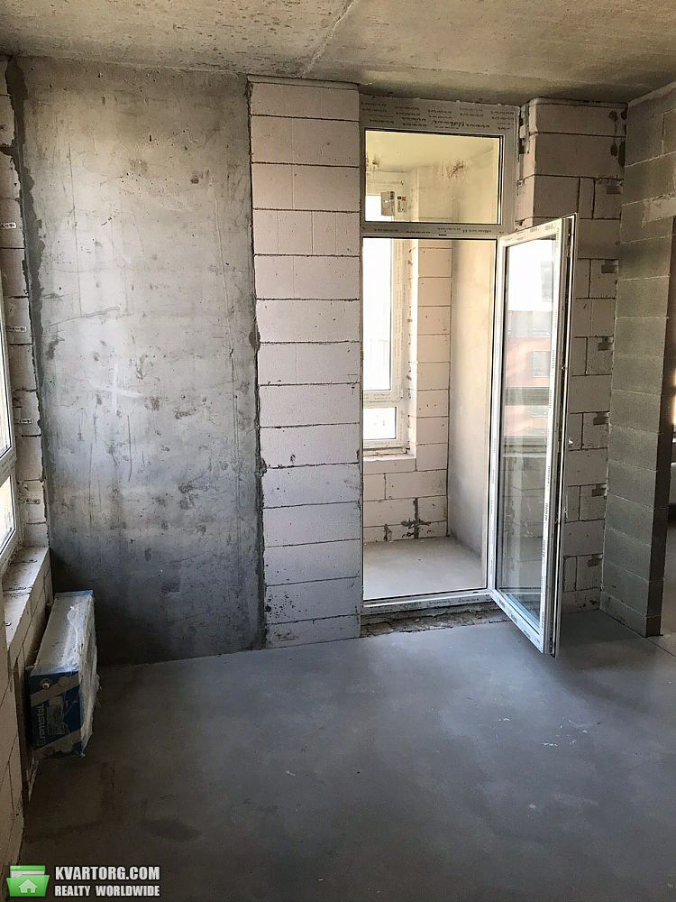 Sell 2-room apartment. Киев,  Салютная — photo 2