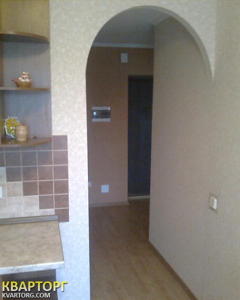 Rent out 2-room apartment. Киев,  Нововокзальная — photo 4