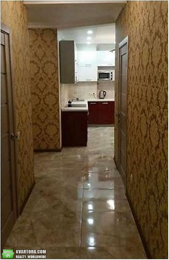 Rent out 3-room apartment. Киев,  Боженко — photo 5