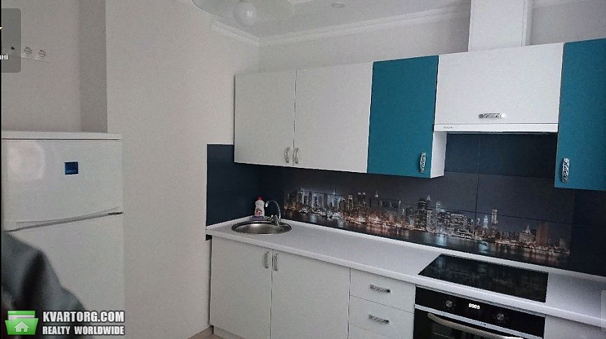 Rent out 2-room apartment. Киев, Соломии Крушельницкой — photo 1