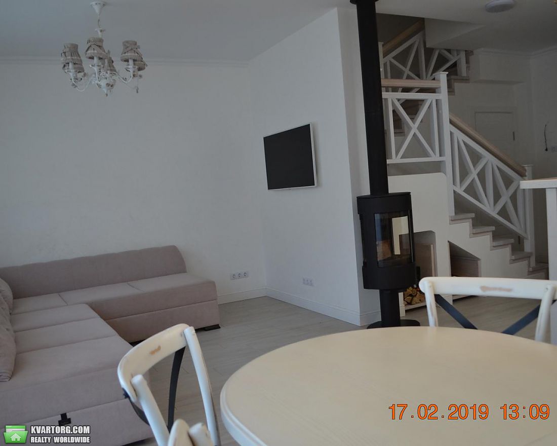 Rent out Townhouse. Киев,  Богатырская — photo 1
