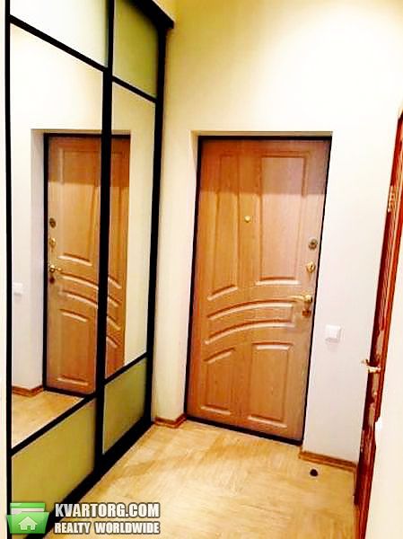 Rent out 2-room apartment. Киев,  Жилянская — photo 1