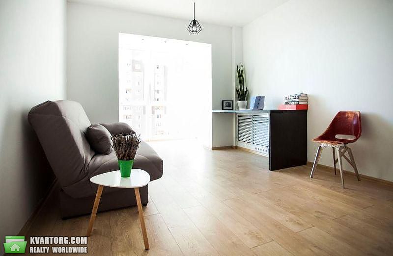 Rent out 3-room apartment. Киев,  Пчелки — photo 2