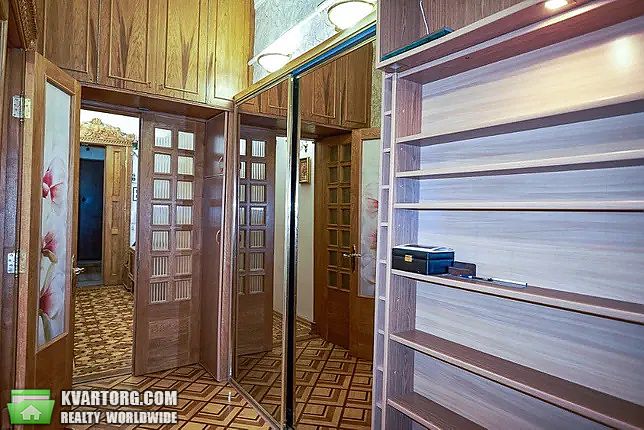Rent out 2-room apartment. Киев,  Богдана Хмельницкого — photo 4