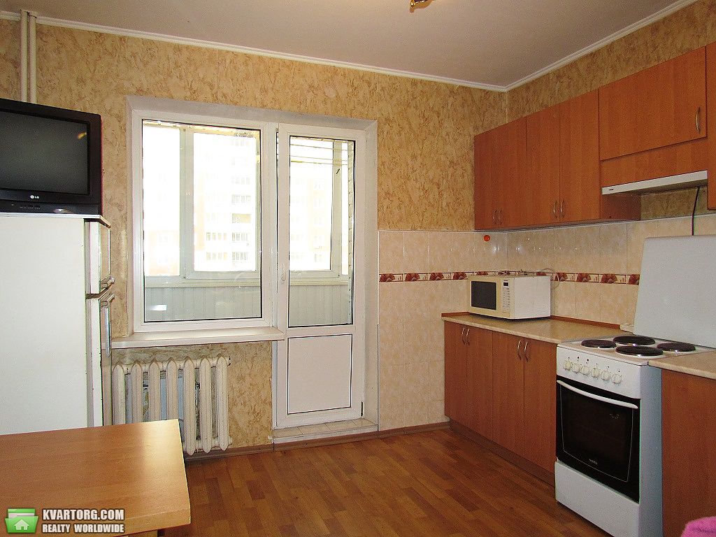 Sell 3-room apartment. Киев,  Пчелки — photo 1