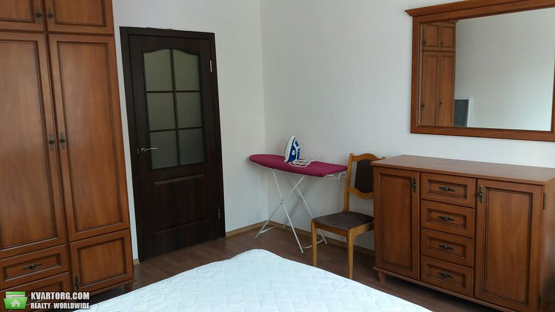 Rent out 2-room apartment. Киев,  Гмыри — photo 2
