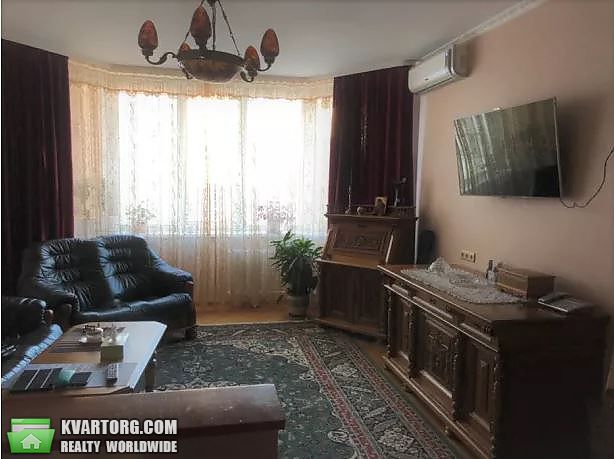 Rent out 2-room apartment. Киев,  Бажана — photo 2