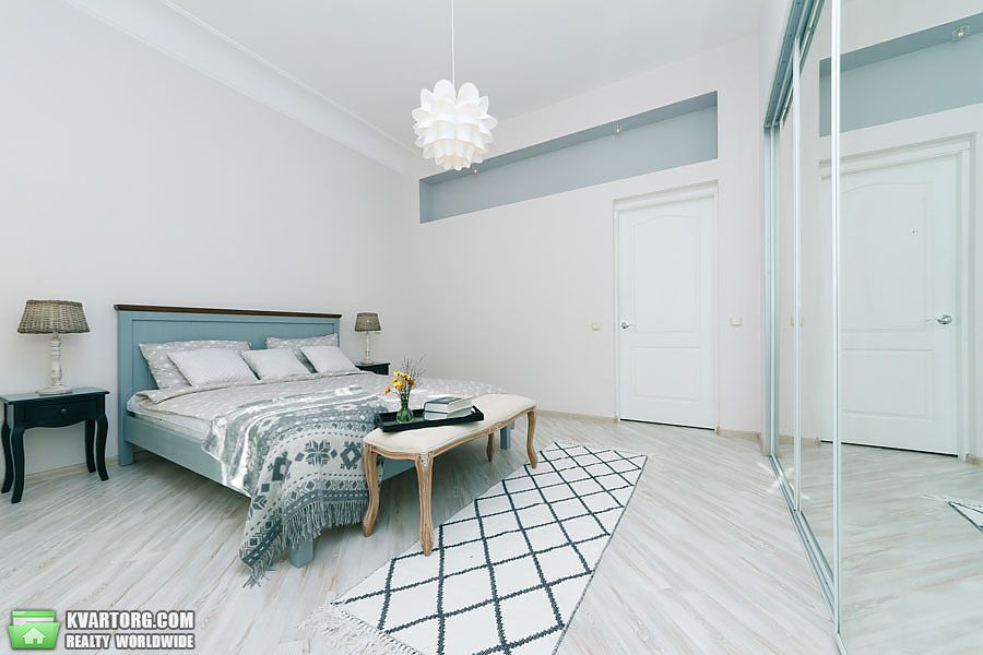Rent out 3-room apartment. Киев,  Лютеранская — photo 6