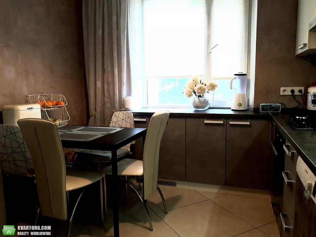 Sell 3-room apartment. Киев,  Свободы пр — photo 4