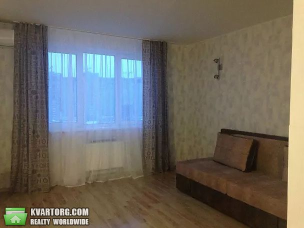 Rent out 1-room apartment. Киев, Панельная — photo 7