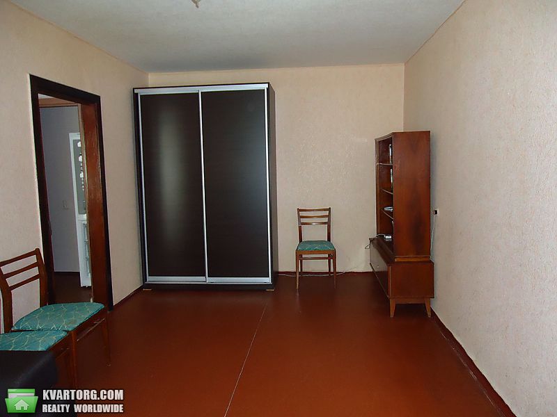 Rent out 2-room apartment. Киев,  Донца — photo 5