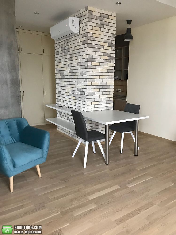 Rent out 2-room apartment. Киев,  Саксаганского — photo 4