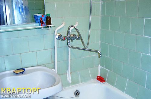 Rent out 2-room apartment. Киев,  Строителей — photo 4