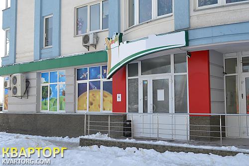 Sell shop. Киев, Днепровская набережная — photo 2