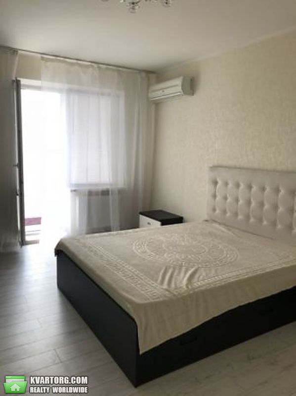 Sell 2-room apartment. Киев,  Здолбуновская — photo 1