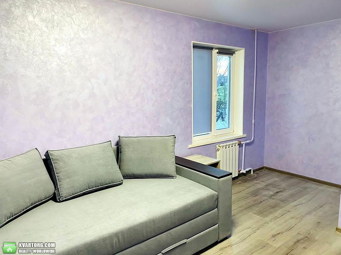 Rent out 3-room apartment. Киев, проспект Оболонский — photo 1