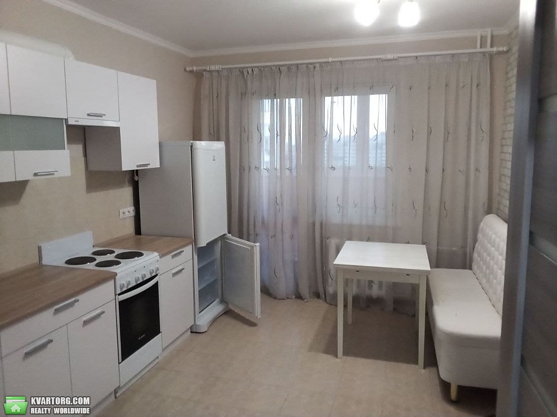 Rent out 2-room apartment. Киев, Харьковское шоссе — photo 9