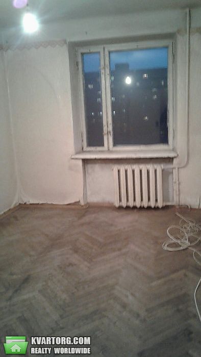 Sell 3-room apartment. Киев,  Автозаводская — photo 1