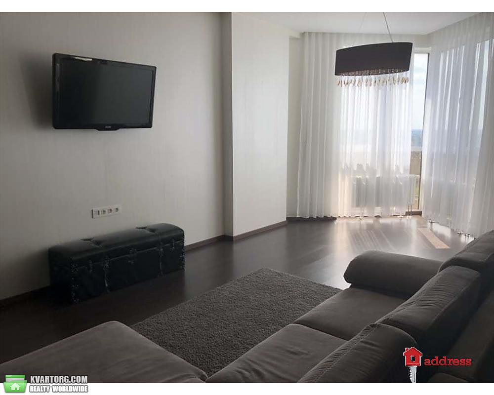 Rent out 1-room apartment. Киев,  Соломенская — photo 1