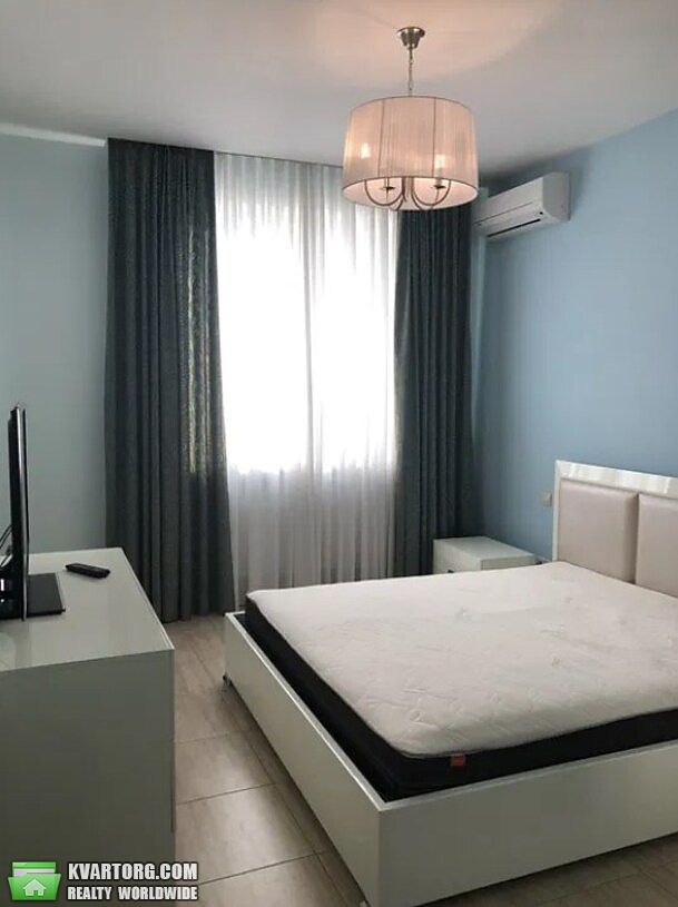 Rent out 2-room apartment. Киев,  Лабораторный пер — photo 1