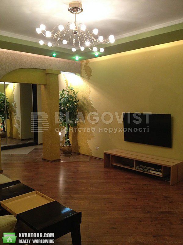 Rent out 4-room apartment. Киев,  Героев Сталинграда пр — photo 2