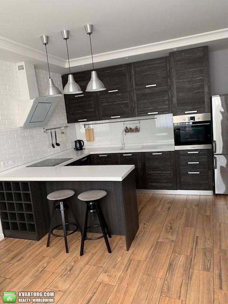 Rent out 2-room apartment. Киев,  Эрнста — photo 2