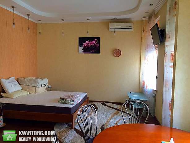 Rent out 1-room apartment. Киев,  Чапаева — photo 3