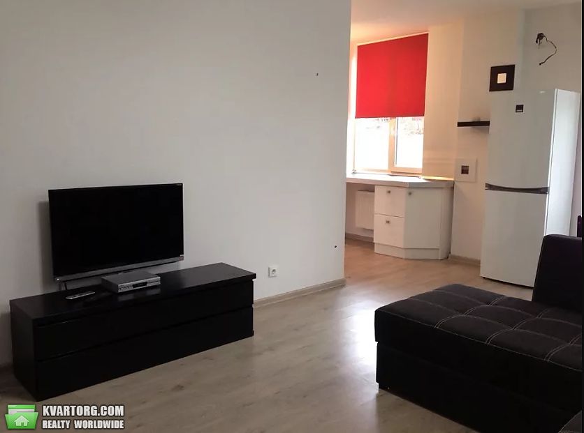 Rent out 2-room apartment. Киев,  Саперно-Слободская — photo 1